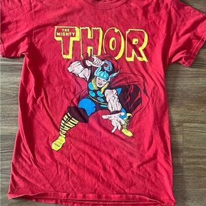 - Marvel Tshirt